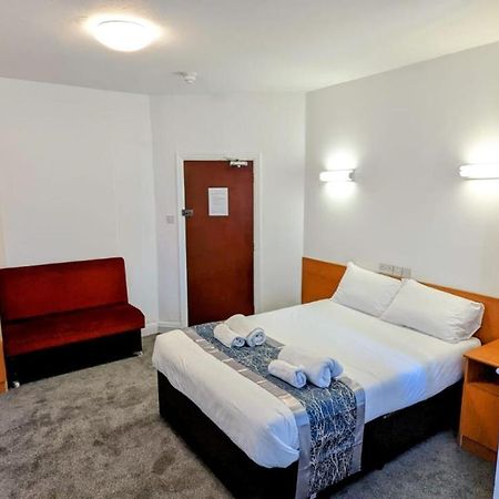 Sk Heathrow Hotel Hayes  Ngoại thất bức ảnh