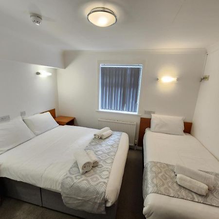 Sk Heathrow Hotel Hayes  Ngoại thất bức ảnh