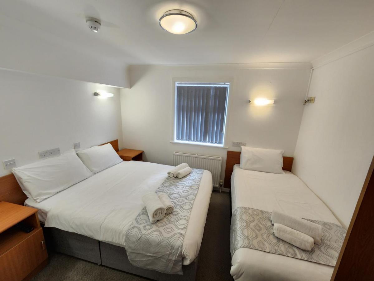 Sk Heathrow Hotel Hayes  Ngoại thất bức ảnh