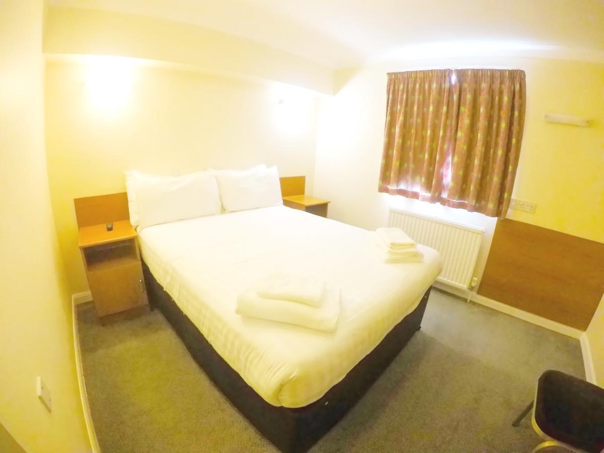 Sk Heathrow Hotel Hayes  Ngoại thất bức ảnh